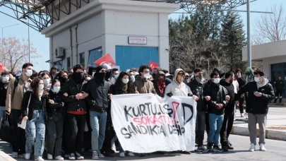 Dokuz Eylül Üniversitesi öğrencilerinden İmamoğlu eylemi!