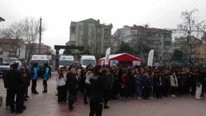 Gerçeği aratmayan deprem tatbikatı