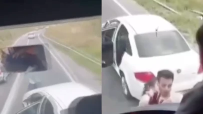 Mersin'de yol kesme anları! Otobüse saldırdılar