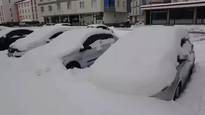Bitlis'i kar vurdu: 74 köy yolu kapandı!
