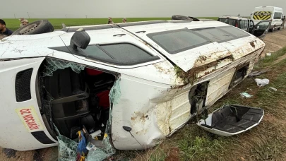 Diyarbakır'da yolcu minibüsü devrildi! 9 kişi yaralandı