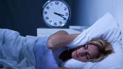 Uyuyamıyor musunuz? Ne ilaç ne uyku bandı! Gece yatmadan önce sadece 1 dilim yeter