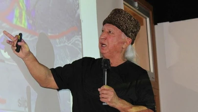 Prof. Dr. Şener Üşümezsoy kimdir? Prof. Dr. Şener Üşümezsoy nereli, kaç yaşında?