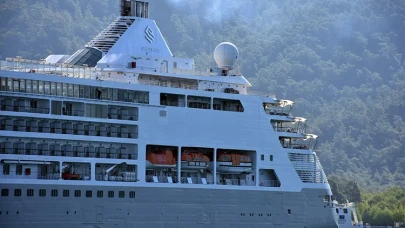 Marmaris'e sezonun ilk kruvaziyeri Rus turistlerle geldi