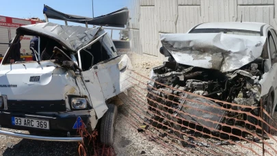 Mersin'de facia gibi kaza! Kamyonet köprü inşaatına girdi: 1 ölü, 3 yaralı
