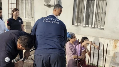 Hatay'da koluna inşaat demiri batmış çocuk kurtarıldı!
