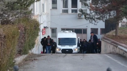Tırın altında ezilen adam öldü!