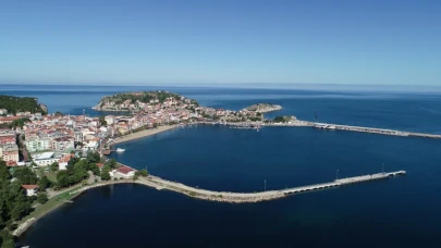Amasra bayramda rekor kırdı: 6 bin nüfuslu ilçeye 130 bin ziyaretçi