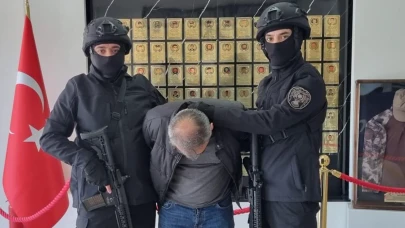 FETÖ üyesi ihraç öğretim üyesi yakalandı