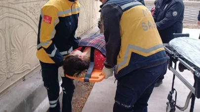 9 yaşındaki çocuk, annesini kanlar içinde buldu!