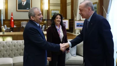Cumhurbaşkanı Erdoğan ile DEM Parti görüştü: Külliye’deki 1 saat 25 dakikalık zirvede neler konuşuldu?