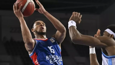Anadolu Efes Euroleague'de Kızılyıldız deplasmanında!