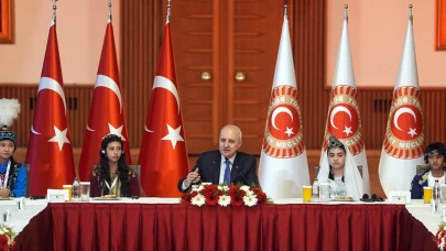 TBMM'de 23 Nisan coşkusu tüm dünya çocuklarının katılımıyla başladı