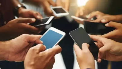Yeni telefon almadan önce bu hataları yapmayın! Telefonunuzu yavaşlatan 10 kritik sebep