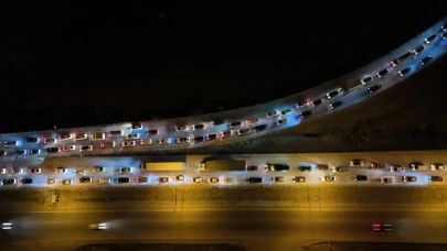 Bayram dönüşü yoğunluğu: 43 ilin geçiş güzergahı kilit kavşakta trafik durdu!