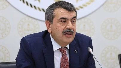 Bakan Tekin açıkladı: İstanbul'da deprem sonrası 3'ü tarihi, 4 okul boşaltıldı