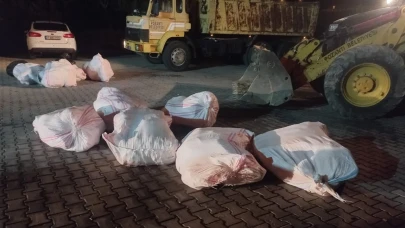Yolcu otobüsünün bagajında ele geçirilen 1400 kilogram içyağı imha edildi