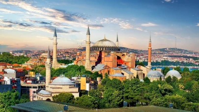 Ayasofya’nın ana kubbesinde 1486 yıllık tarihe dokunuş! Restorasyon başladı