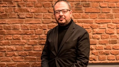 Murat Abbas kimdir?