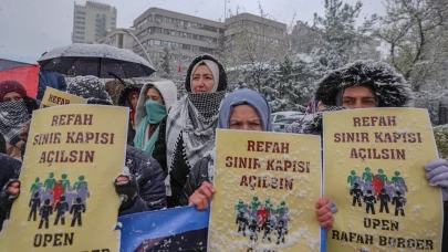 Mısır Büyükelçiliği önünde Gazze için büyük protesto