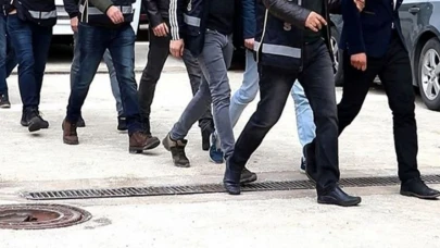 İzmir’de uyuşturucu operasyonu: 122 bin 700 sentetik ecza ele geçirildi