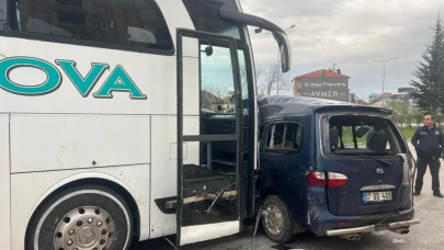 Isparta'da yolcu otobüsü ile otomobil çarpıştı: 1 ölü