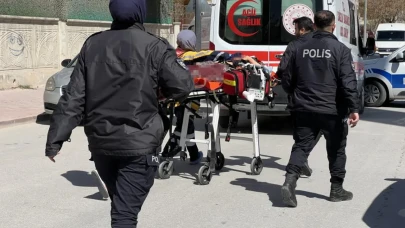 Önce karısını daha sonra kendisini bıçakladı