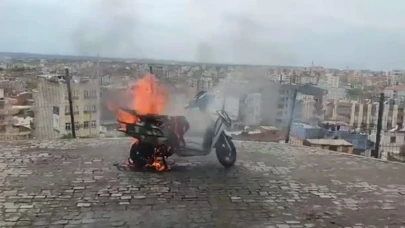 Şanlıurfa'da panik dolu anlar: Motosiklet alev alev yandı!