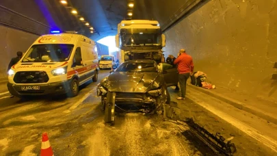 TEM’de can pazarı! 8 araç birbirine girdi: Çok sayıda yaralı var