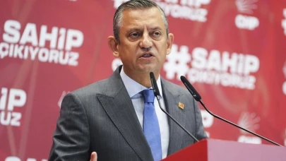 Geçmişinden habersiz CHP'den 'Cunta' çıkışı: Başbakan idam eden CHP'den yolsuzlukla suçlanan başkan savunması