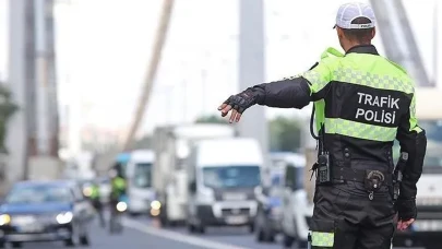 Trafik kanununda büyük değişiklik! O ehliyetler iptal edilecek, cezalar katlanıyor
