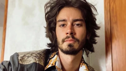 Ünlü oyuncudan endişelendiren haber: Tatilde komaya girdi, durumu ciddi!