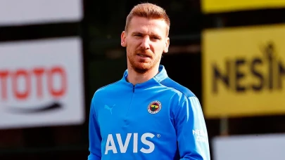 Bu sezon hiç süre almamıştı! Serdar Aziz'den flaş karar