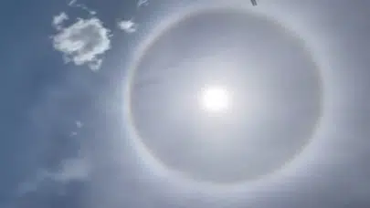 Güneşin etrafındaki halka görenleri hayrete düşürdü!