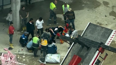 Kule vinci devrildi: Yaralılar var