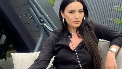 Çarkıfelek’in efsane hostesi Emel Özkızıltaş, yeni projede geri döndü! Son hali şaşırttı