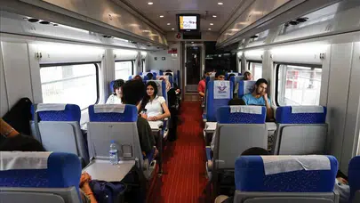 Kurban Bayramı öncesi Ankara-İstanbul YHT, anahat ve bölgesel trenlere takviye yapıldı