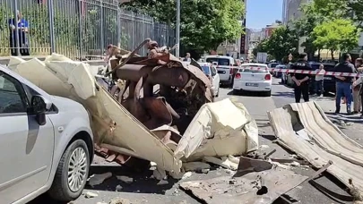 Bağcılar'da iş yerinde patlama!