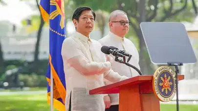 Filipinler Devlet Başkanı, yeni hükümeti kurmak için kabinesinin istifasını istedi