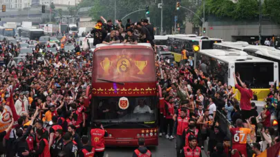 Galatasaraylı yıldız futbolcu kutlamada herkesi ağlattı