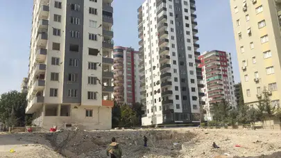 Depremzedelerin altınlarını zimmetine geçiren polise dava açıldı
