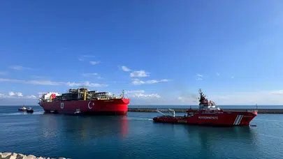 Türkiye'nin ilk yüzer doğal gaz üretim platformu Osman Gazi, Filyos Limanı'nda!