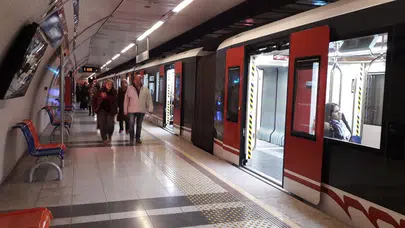 İzmir Metro'da intihar vakası