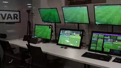 Trabzonspor-Galatasaray maçının yabancı VAR hakemi açıklandı