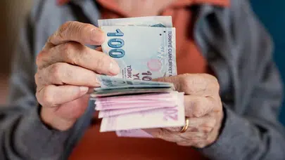 Ev hanımlarına emeklilik hakkının detayları belli oldu!