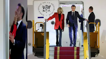 Macron’dan tokat görüntülerine açıklama geldi!