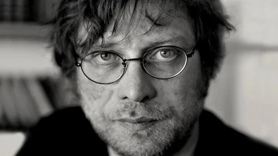 Levent Kazak kimdir?