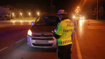 Standart dışı far kullanımına 2025’te para cezası geliyor!