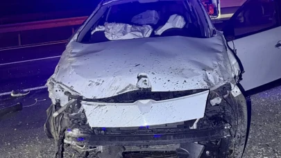 Bilecik'te korkunç kaza! Otomobil bariyerlere saplandı: 1 ölü