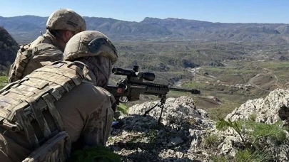 Pençe - Kilit Bölgesi'nde bir asker şehit oldu